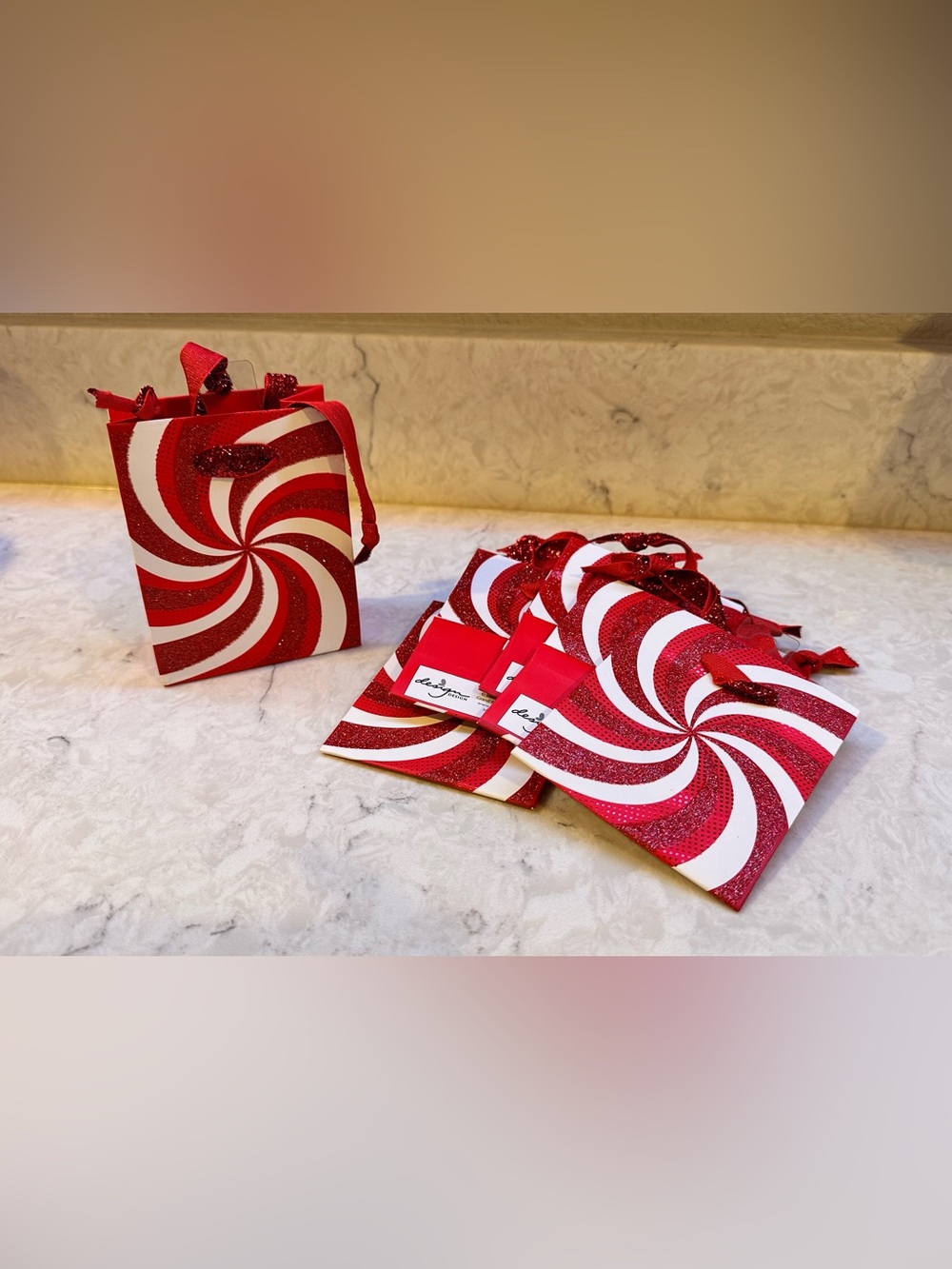 Design Design Red Swirl Glitter Gift Bags with Handles - Set of 6